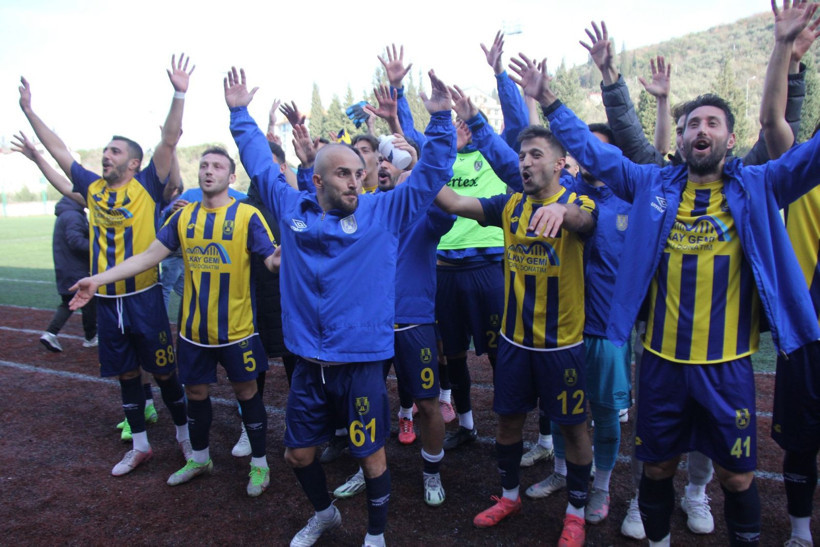 Karamürselspor'un Karasu’yu farklı devirdiği maçın fotoğrafları - Resim: 67