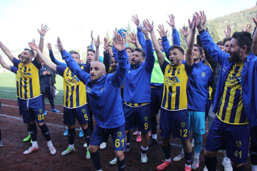 Karamürselspor'un Karasu’yu farklı devirdiği maçın fotoğrafları - Resim: 68