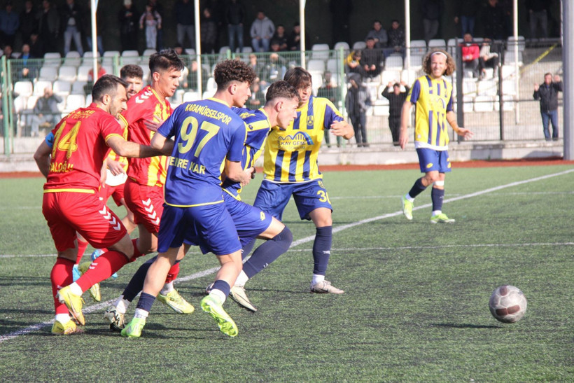 Karamürselspor'un Karasu’yu farklı devirdiği maçın fotoğrafları - Resim: 52