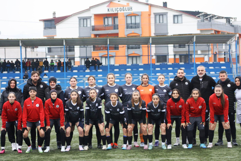 Körfezli kızlardan farklı galibiyet! "5-0" - Resim : 1