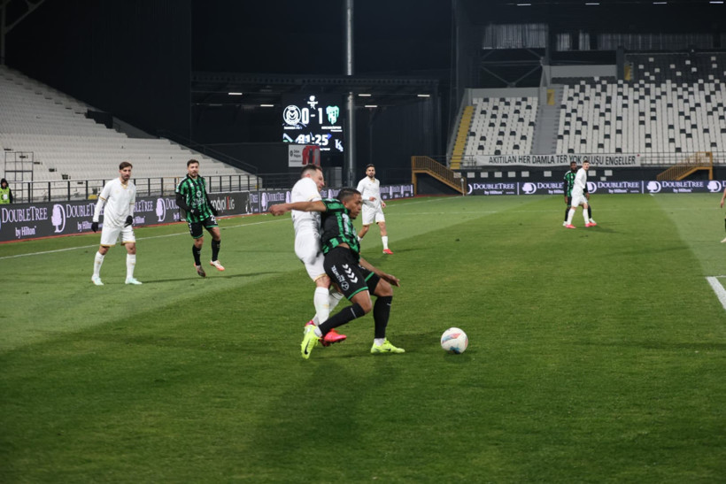 Rivas, Kocaelispor taraftarının gönlüne girdi - Resim : 3