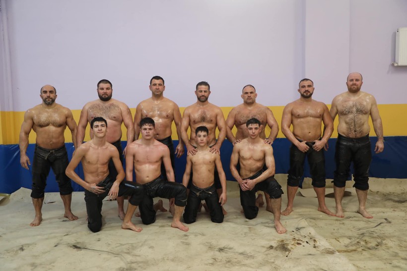 Karamürsel Belediyesi Güreş Eğitim Merkezi’nde yağlı güreş hazırlıkları başladı - Resim : 1