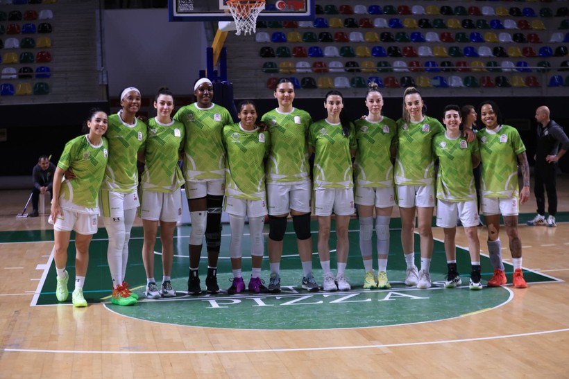 Danilo’s Pizza, rezalet hakem yönetiminin kurbanı oldu! “63-78” - Resim : 11