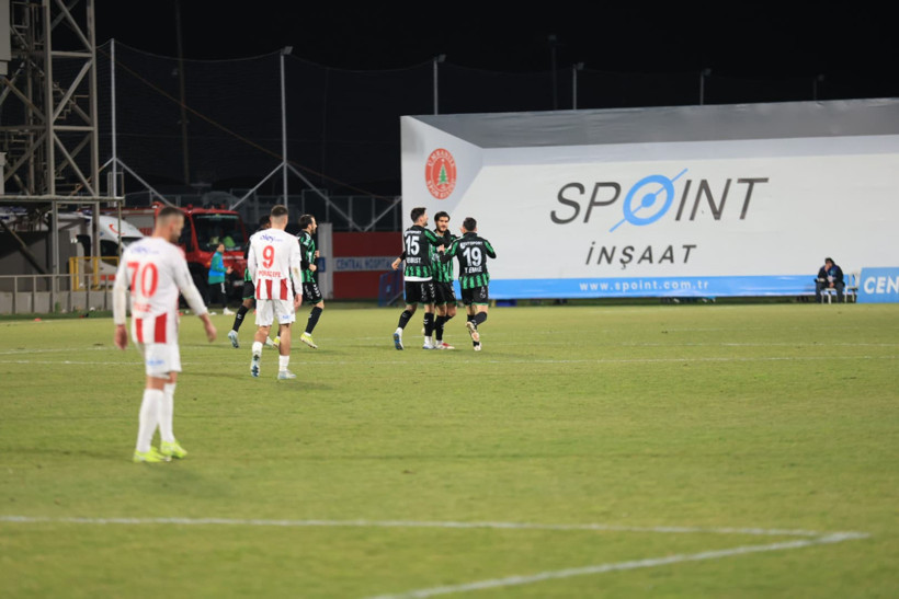 Yusuf Cihat Çelik'ten müthiş gol! - Resim : 4