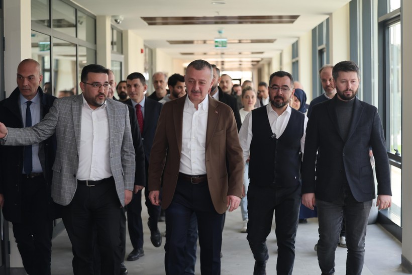 Tahir Büyükakın: Annelerimizin yükü hafifleyecek - Resim : 1