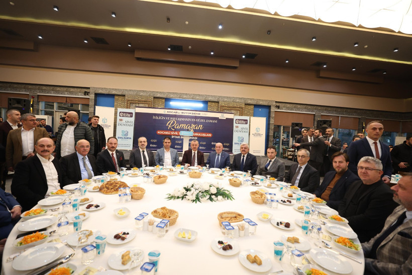 Tahir Büyükakın: Hep yanımızda oldunuz - Resim : 2