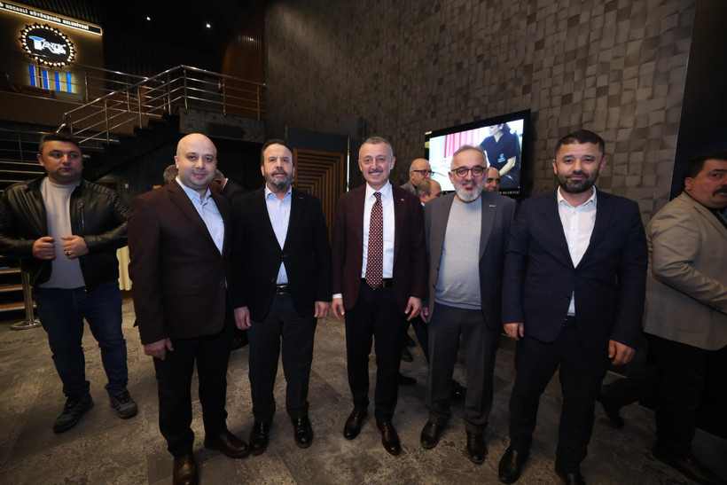 Tahir Büyükakın: Hep yanımızda oldunuz - Resim : 1