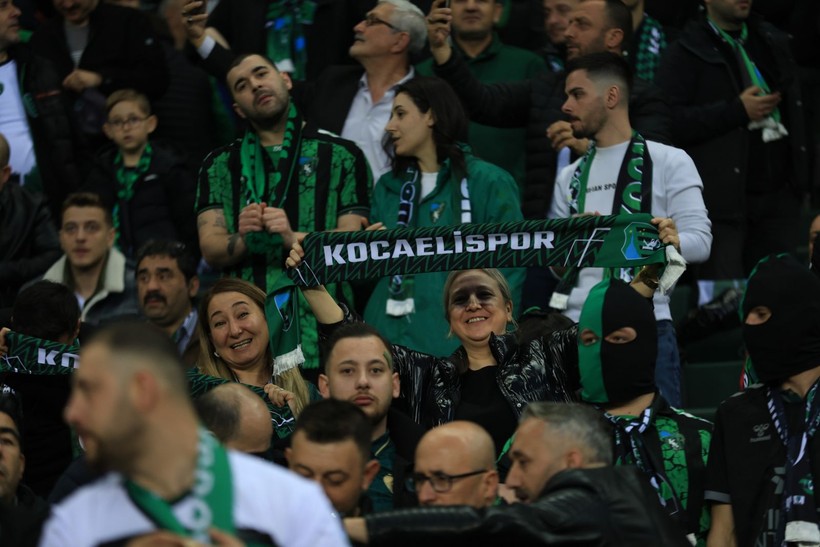Kocaelispor – Sakarya maçının tribün ve taraftar fotoğrafları - Resim: 21
