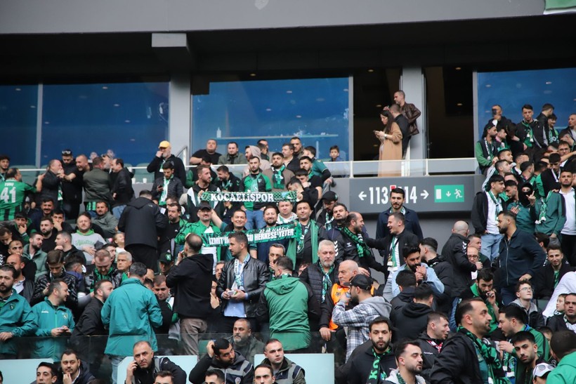 Kocaelispor – Sakarya maçının tribün ve taraftar fotoğrafları - Resim: 40
