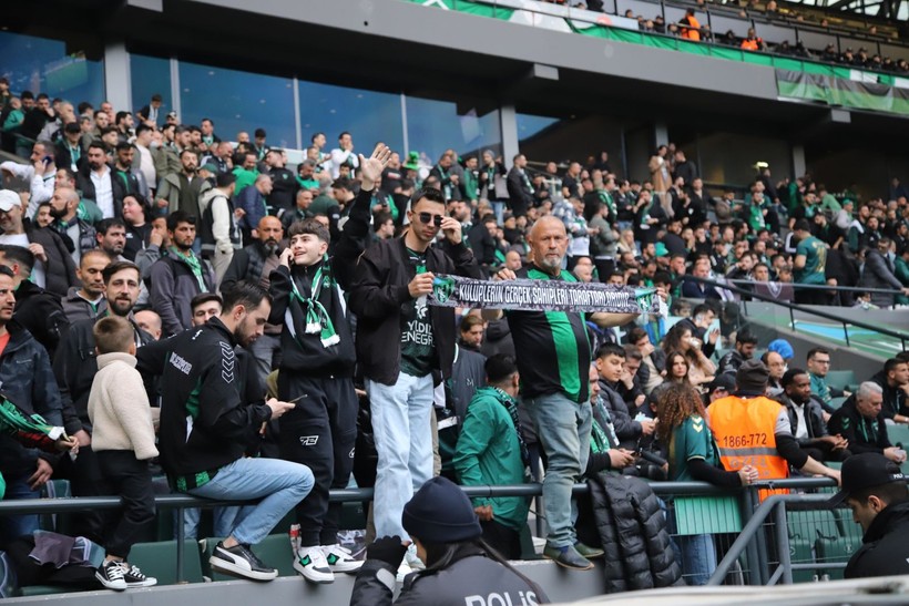 Kocaelispor – Sakarya maçının tribün ve taraftar fotoğrafları - Resim: 42