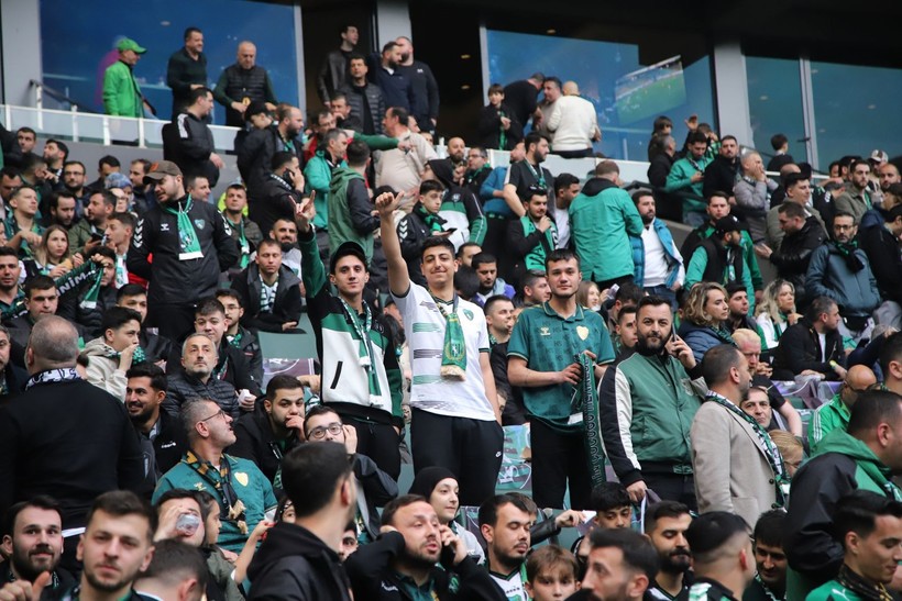 Kocaelispor – Sakarya maçının tribün ve taraftar fotoğrafları - Resim: 45