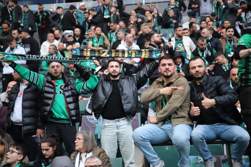 Kocaelispor – Sakarya maçının tribün ve taraftar fotoğrafları - Resim: 46