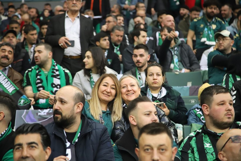 Kocaelispor – Sakarya maçının tribün ve taraftar fotoğrafları - Resim: 53