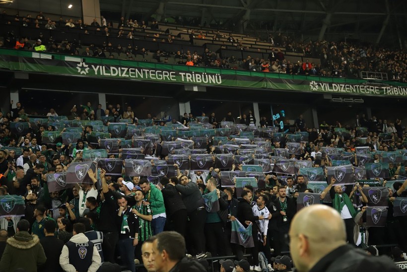 Kocaelispor – Sakarya maçının tribün ve taraftar fotoğrafları - Resim: 54