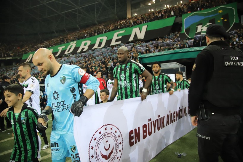 Kocaelispor – Sakarya maçının saha içi fotoğrafları - Resim: 55