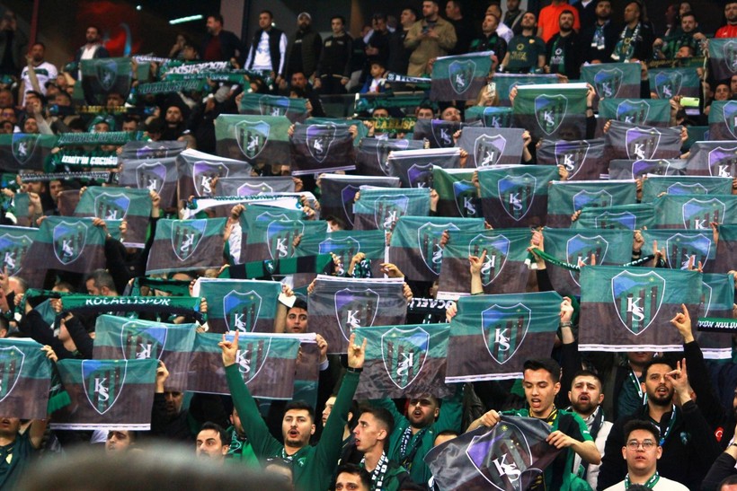 Kocaelispor – Sakarya maçının tribün ve taraftar fotoğrafları - Resim: 86