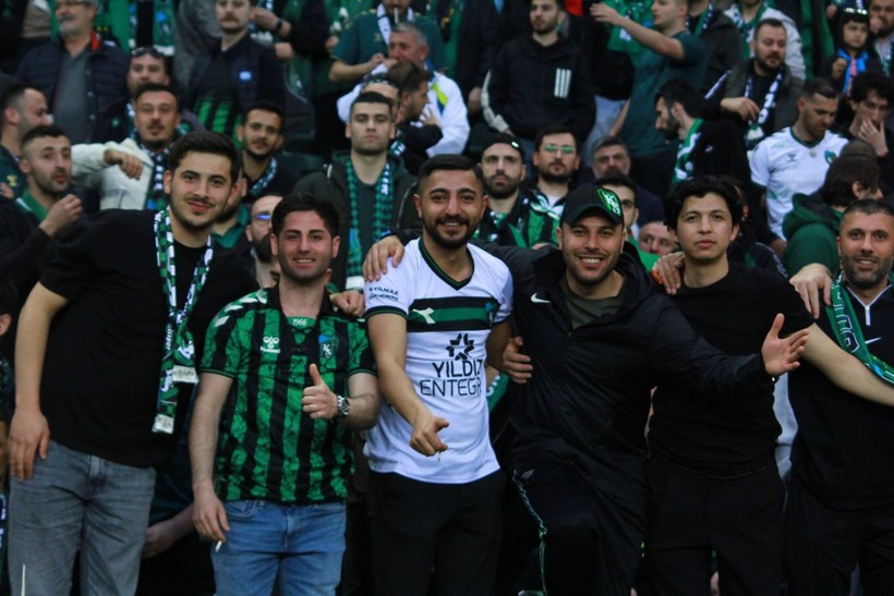 Kocaelispor – Sakarya maçının tribün ve taraftar fotoğrafları - Resim: 72