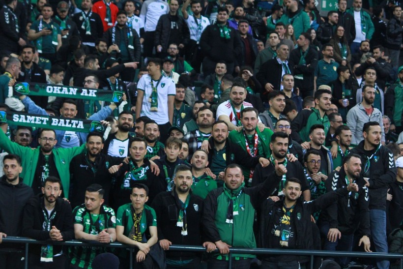 Kocaelispor – Sakarya maçının tribün ve taraftar fotoğrafları - Resim: 73