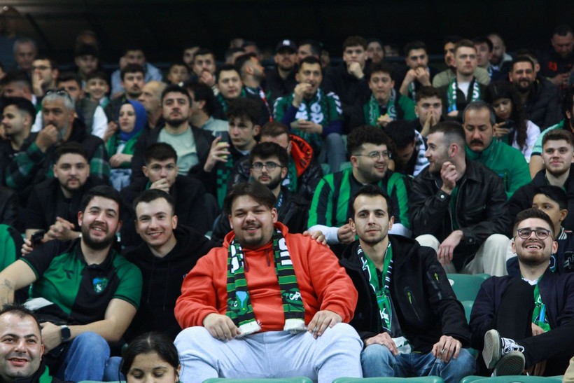 Kocaelispor – Sakarya maçının tribün ve taraftar fotoğrafları - Resim: 78