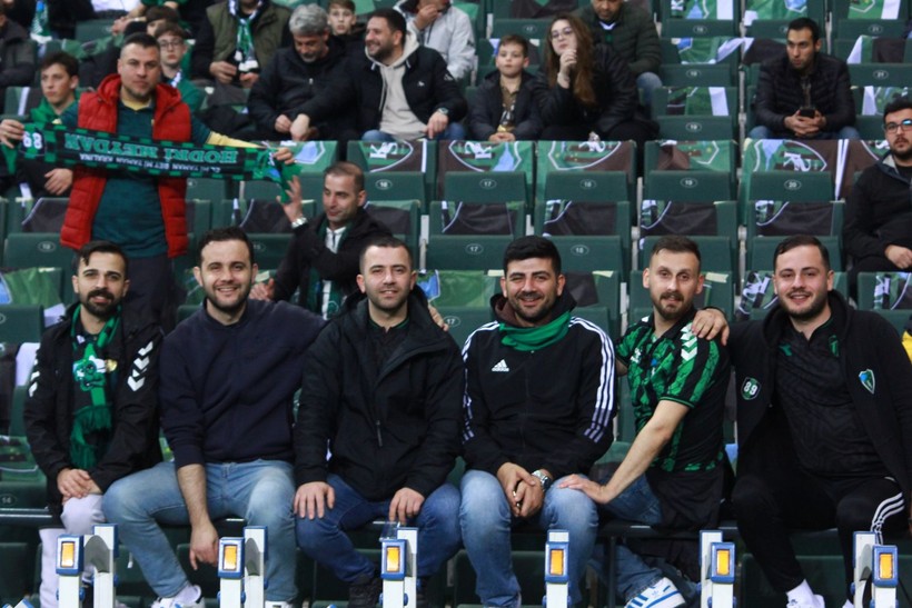 Kocaelispor – Sakarya maçının tribün ve taraftar fotoğrafları - Resim: 79