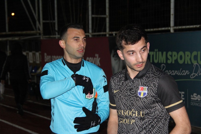 Nabızların çok yükseldiği maçta Derince ile Kavaklı 1-1 berabere kaldı - Resim : 10
