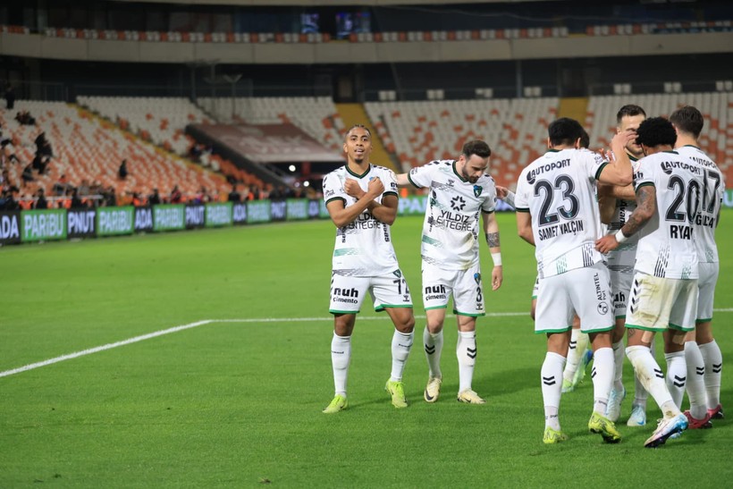 Hoş geldin be Rivas! - Resim : 1