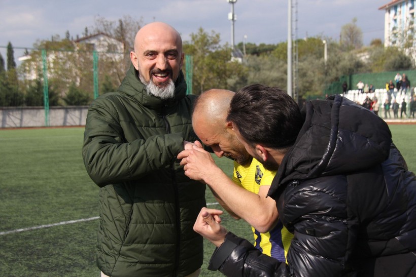 Karamürselspor - Çayırovaspor maçının fotoğrafları - Resim: 91