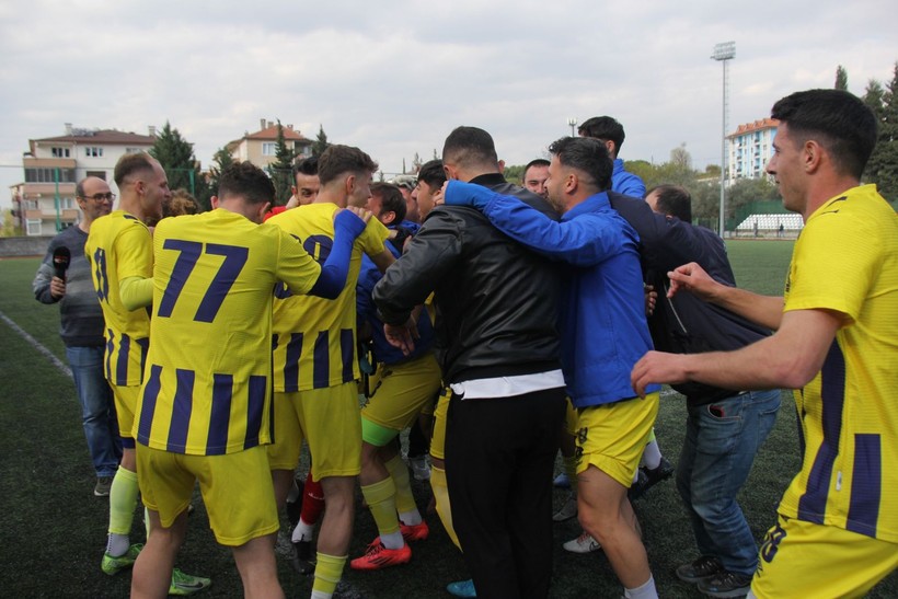 Karamürselspor - Çayırovaspor maçının fotoğrafları - Resim: 105
