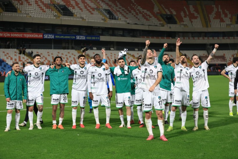 Adanaspor - Kocaelispor: 1-4 FOTO GALERİ - Resim: 1