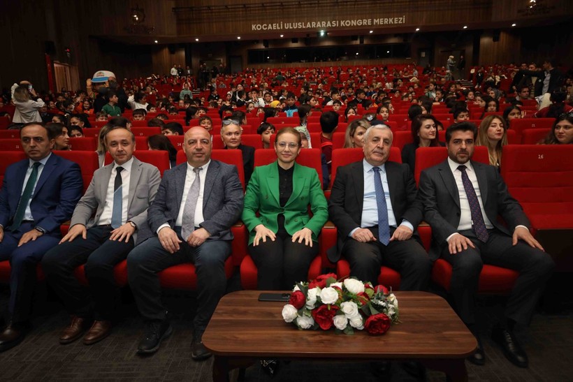 Gençler çevre için sahnede - Resim: 1