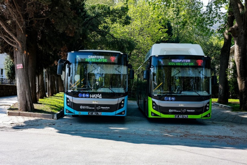 Otobüs ve tramvaylara “Şampiyon Kocaelispor” yazıldı! - Resim : 2