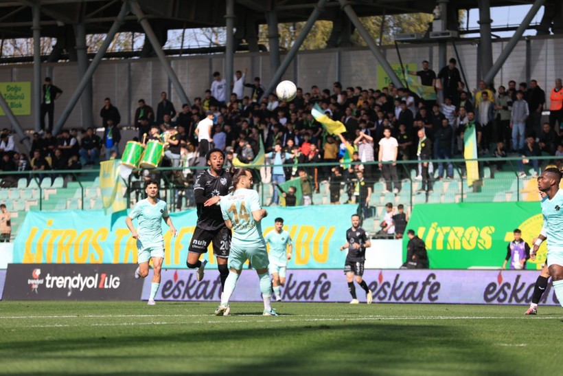 Esenler Erokspor - Kocaelispor: 3-1 (MAÇ SONUCU) - Resim : 6