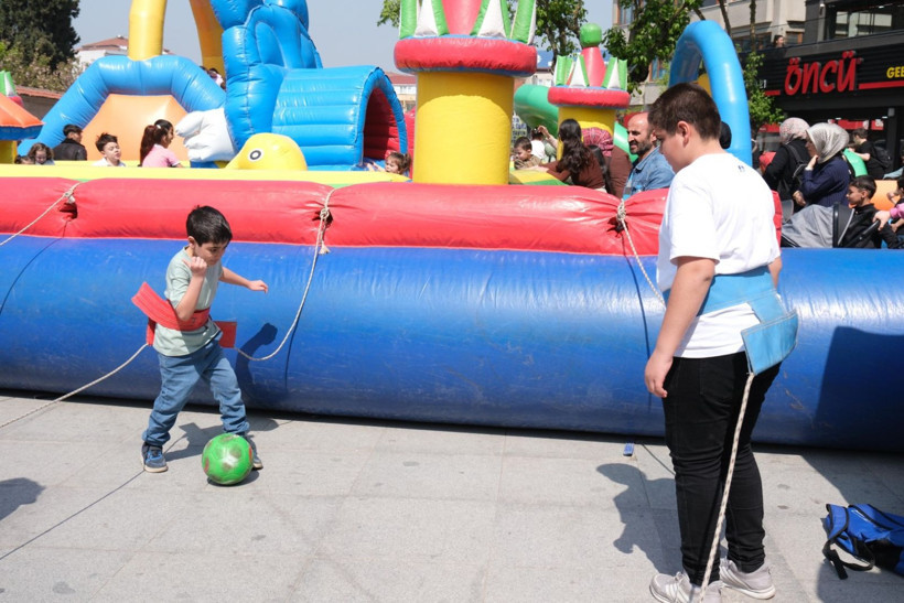 Gebze Kent Meydanı çocuk sesleriyle şenlendi - Resim: 1