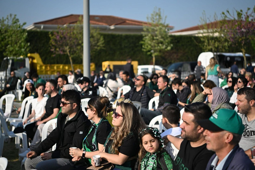 Mustafa Kocaman, Kocaelispor’un maçını Kartepelilerle izledi - Resim: 8