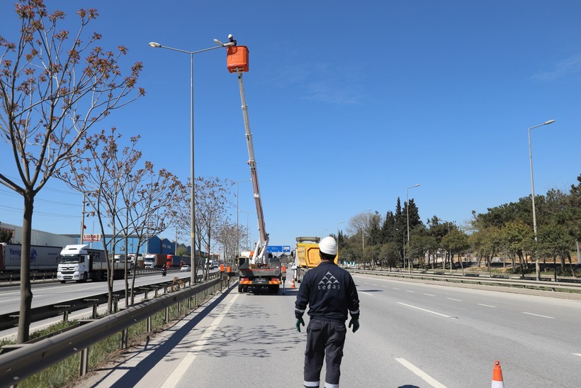 SEDAŞ'tan D-100'de aydınlatma çalışması - Resim : 3