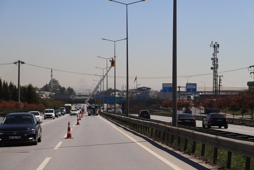 SEDAŞ'tan D-100'de aydınlatma çalışması - Resim : 1