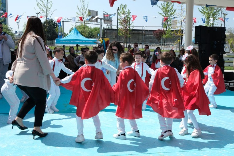 Milli İrade Meydanı'nda 23 Nisan coşkusu - Resim : 7