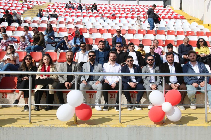 CHP Kocaeli Gençlik Kolları'ndan 12 ilçede 23 Nisan etkinliği - Resim : 5