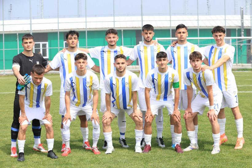 Kocaelispor - Belediye Derincespor U-19 maçının fotoğrafları - Resim: 9