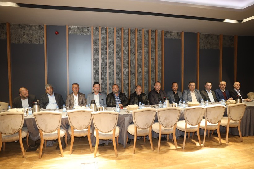 Şener Söğüt muhtarlarla bir araya geldi - Resim : 3