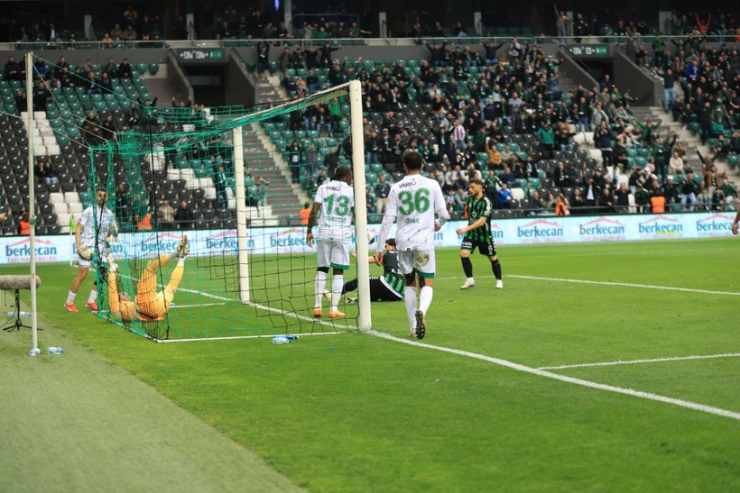 Kocaelispor - Boluspor: 3-4 (MAÇ SONUCU) - Resim : 2