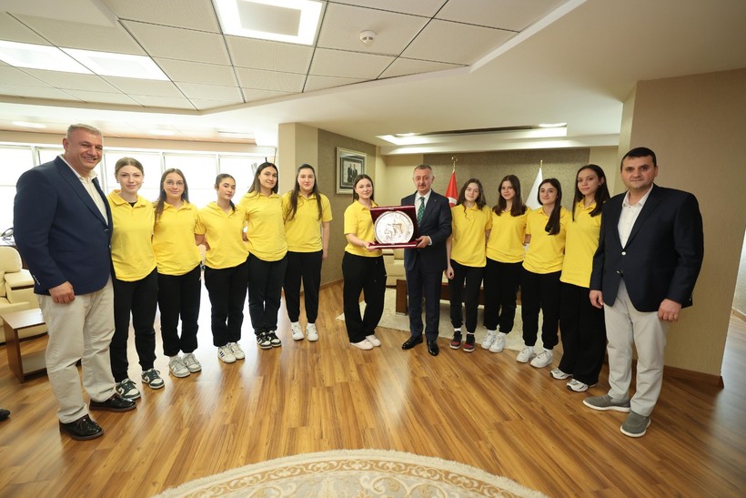 Zirve Kadın Basketbol Kulübü şampiyonluk için Samsun’a gidiyor - Resim : 1