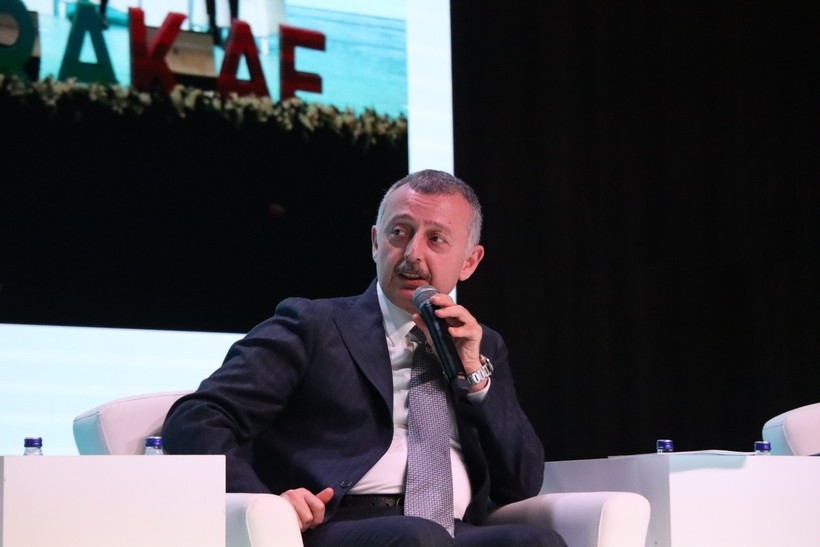 Tahir Büyükakın kariyer fuarında! “Herkesin üniversiteye gitmesi gerekmiyor” - Resim : 2