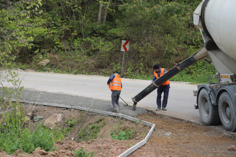 Kocaeli Büyükşehir Belediyesi'nden Kandıra yollarında çalışma! - Resim : 1