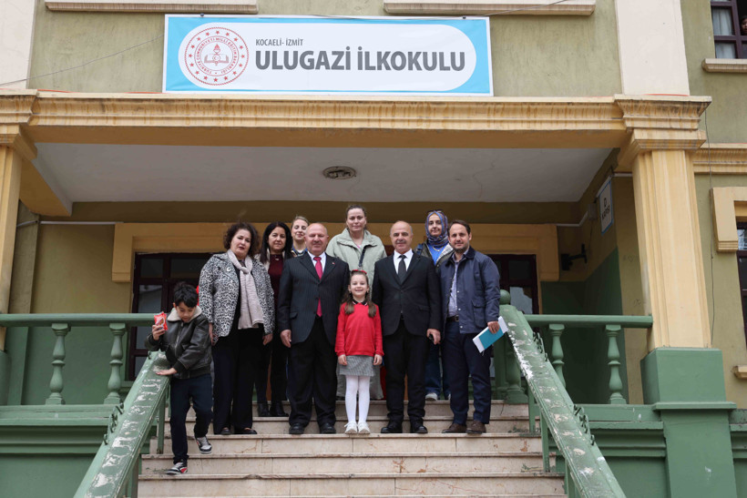 Damla Başkan ve Kocaeli Büyükşehir ekibi okulda incelemeler yaptı! - Resim : 1