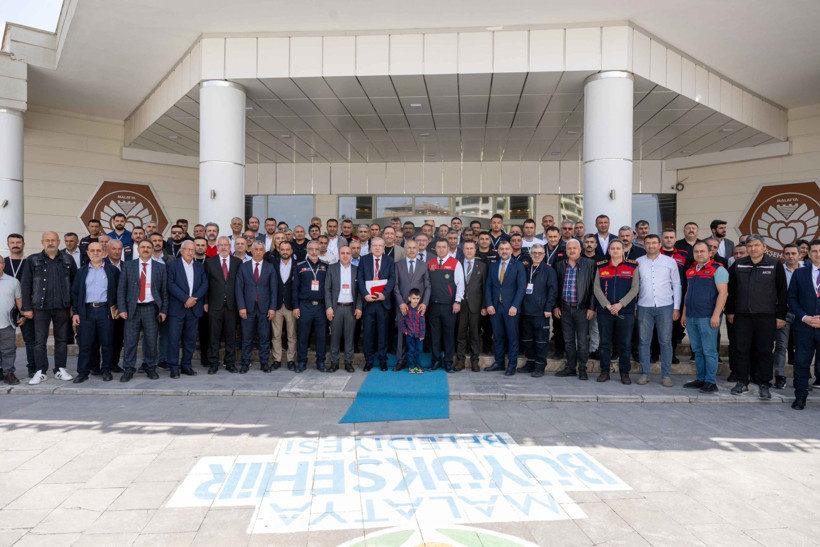 Tüm İtfaiyeciler toplandı! Ömer İslamoğlu'na önemli görev - Resim : 1