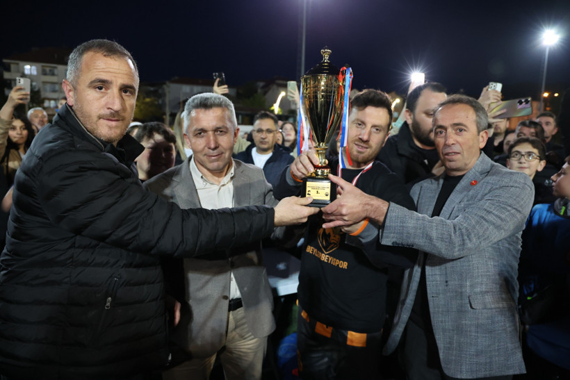 Kandıra'da geleneksel futbol turnuvası coşkulu finalle sona erdi - Resim : 1