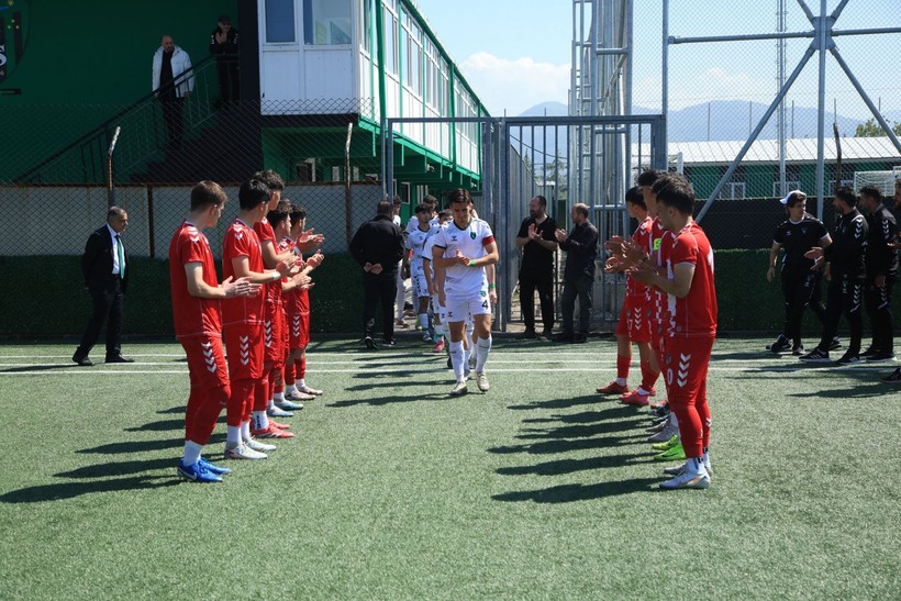 Kocaelispor – Keçiörengücü U-17 maçı foto galeri - Resim: 11