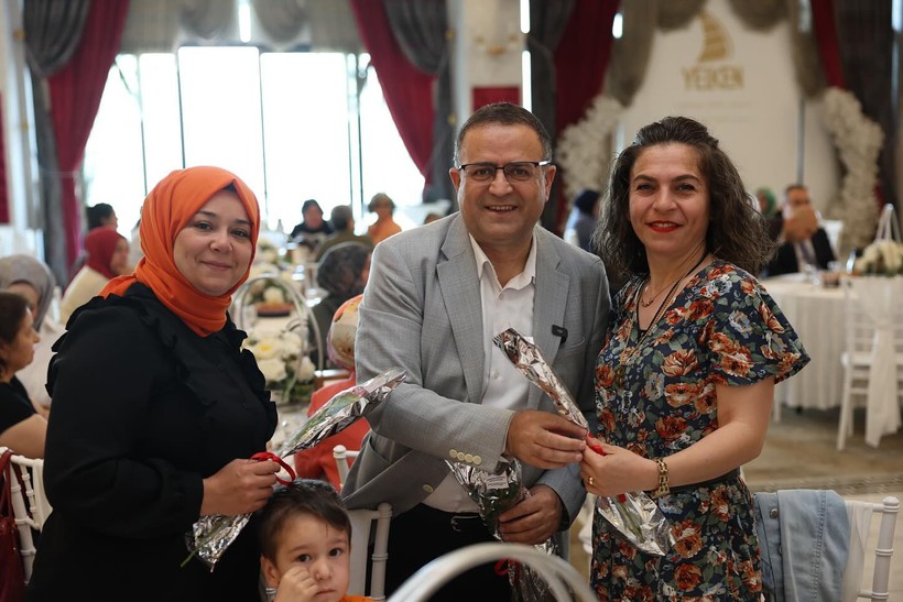 Derince'de en anlamlı Anneler Günü kutlaması - Resim : 1