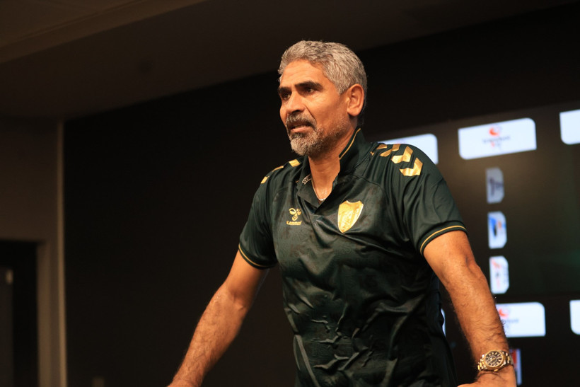 Kocaelisporlu futbolcular basın toplantısını bastı! - Resim : 1